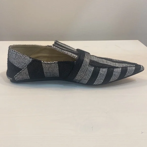 Zara Striped Flats -> Zara Striped flats - Picture 3 of 10